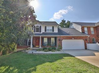 821 Woodsedge Dr, Maryville, IL 62062
