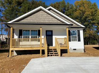203 Roslyn Ct, Dalton, GA 30720