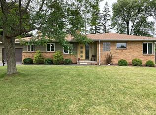 153 Berkley Rd, Williamsville, NY 14221