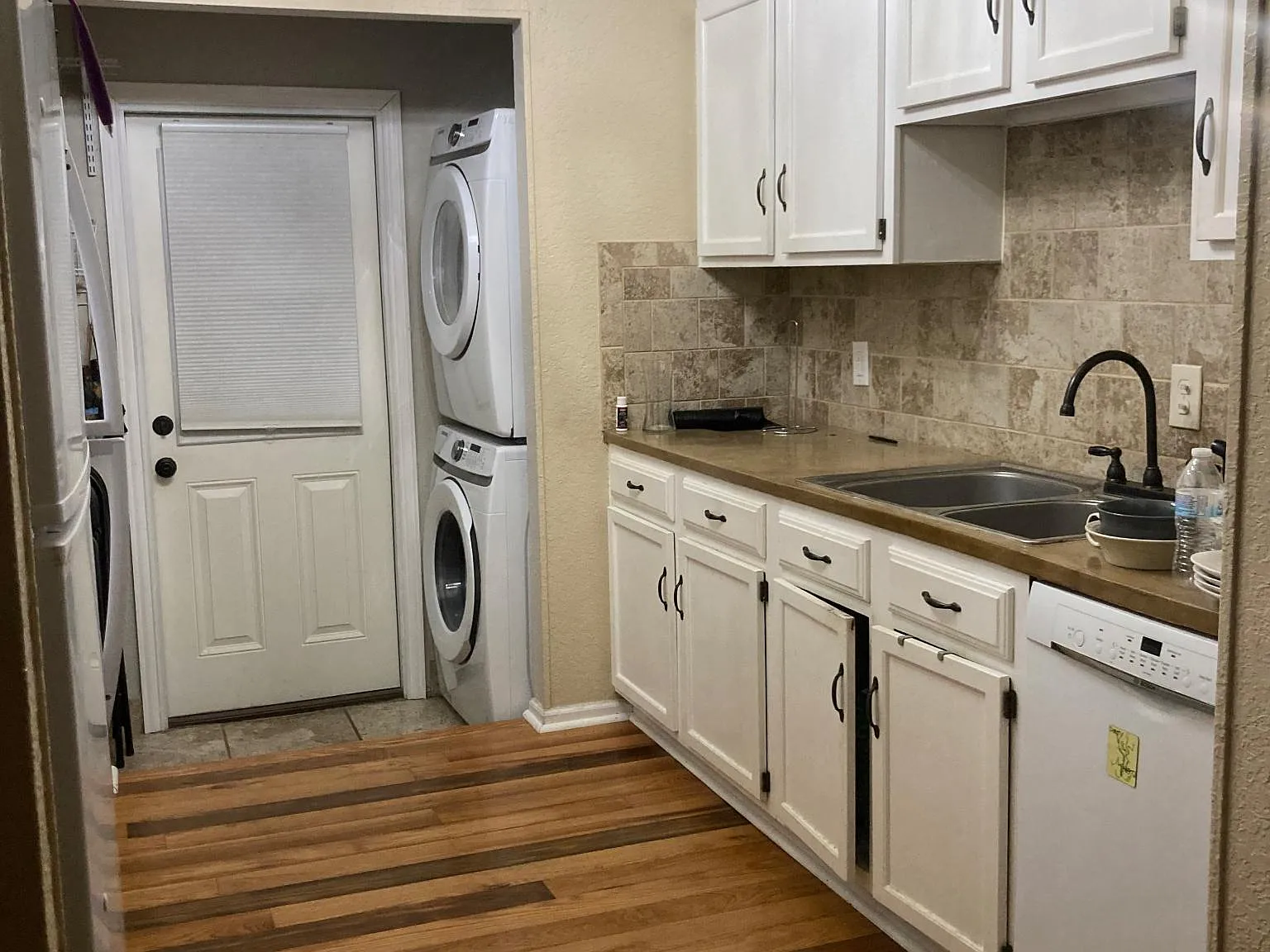 2 bed, 839 sqft, $1,290 — Photo 3