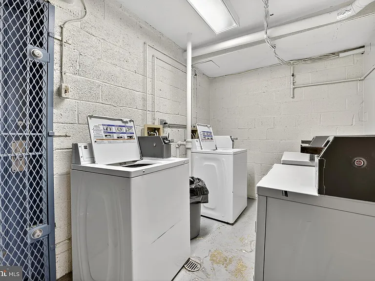 1010 G St NE #305 — Photo 11