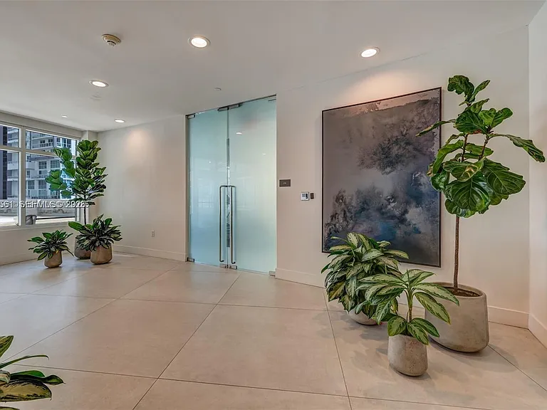 1250 S Miami Ave #1713 — Photo 10