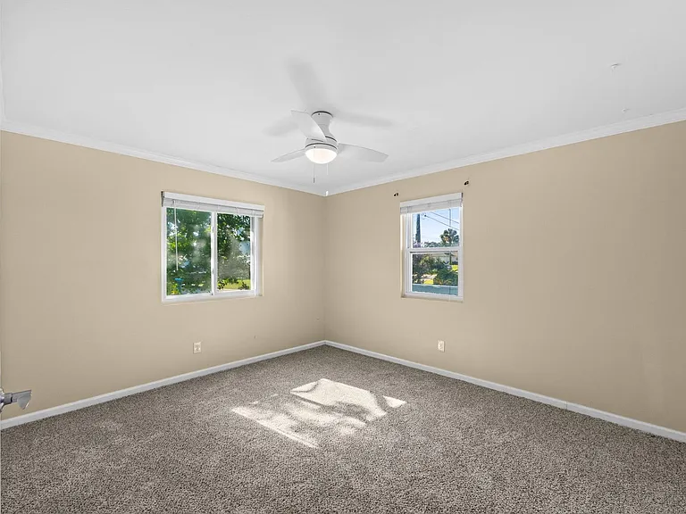 327 Shasta St — Photo 25