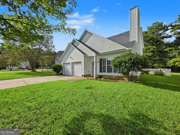 3896 Doe Run Dr, Powder Springs, GA 30127