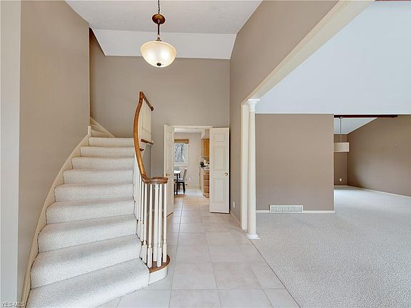 2nd image of 37510 Bunker Hill Dr