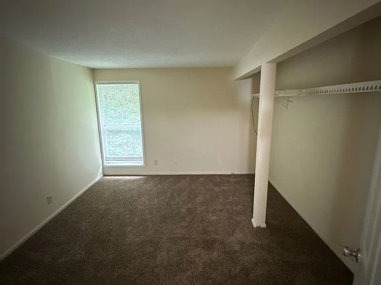 1122 Hines St SE #1 — Photo 9