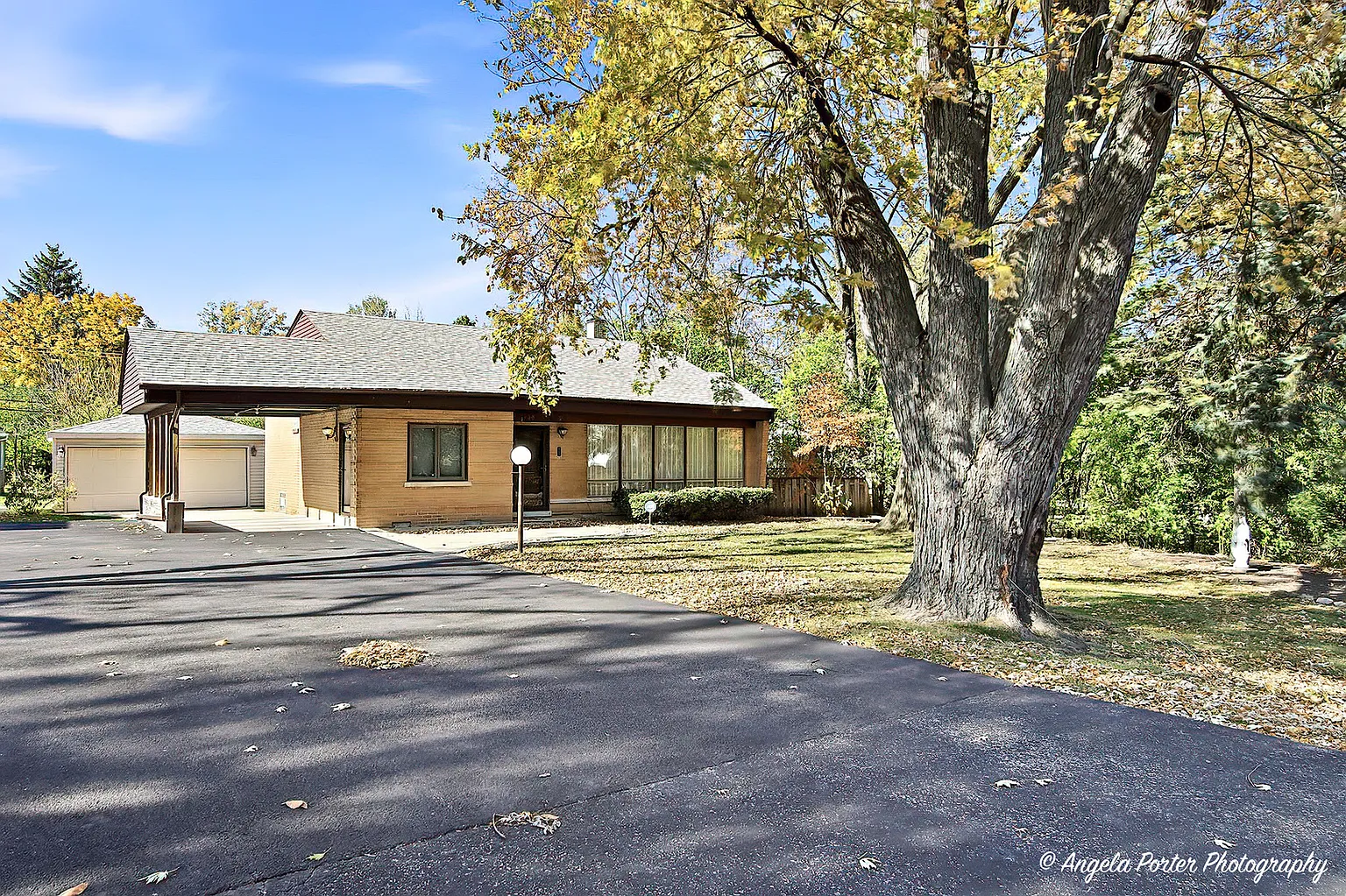 1500 S Stewart Ave photo 1