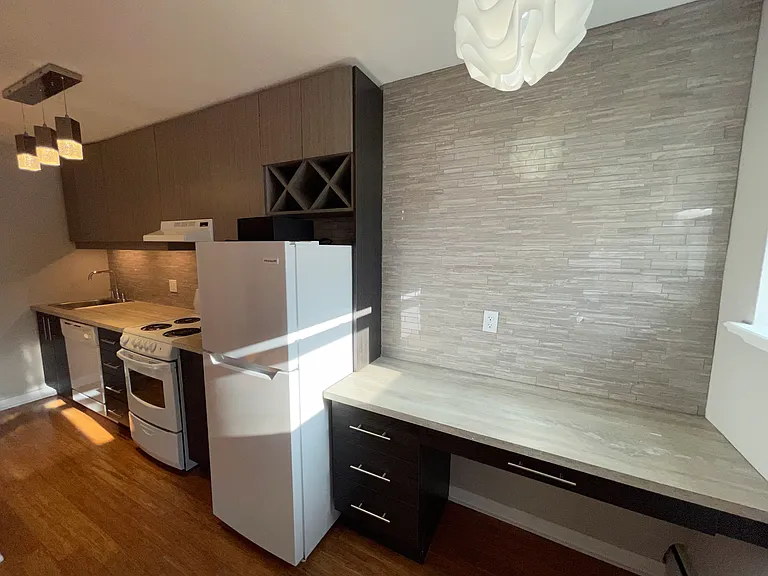 340 Cooper St #24 — Photo 8