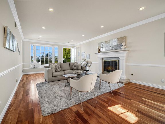 4th image of 3645 Malibu Vista Dr