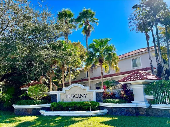 8234 SW 27th St #106, Hollywood, FL 33025