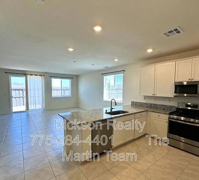 1790 Eagle Landing Dr — Photo 2