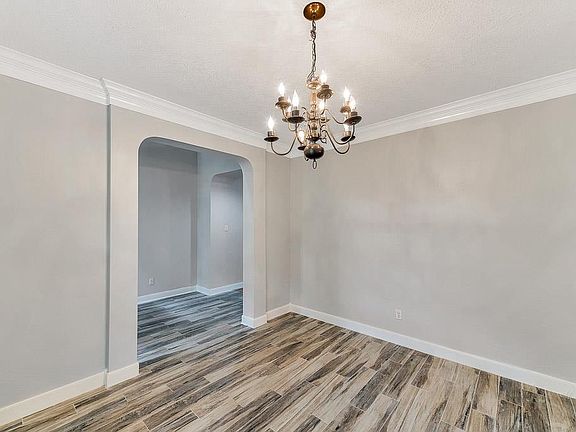 5th image of 5807 Wilkins Ln