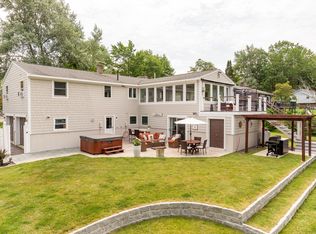 67 Lydon Ln E, Cape Elizabeth, ME 04107