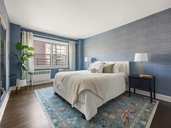 300 East 71st Street image 5 of 8