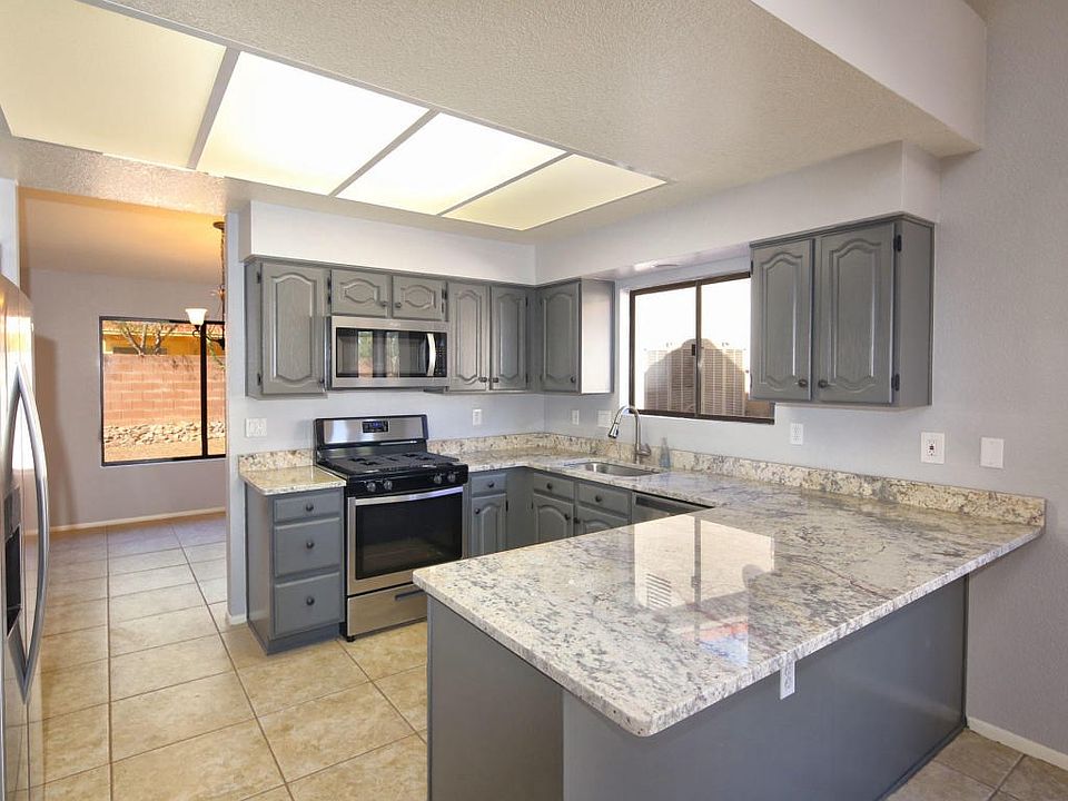 1st image of 9859 N Stonecreek Pl