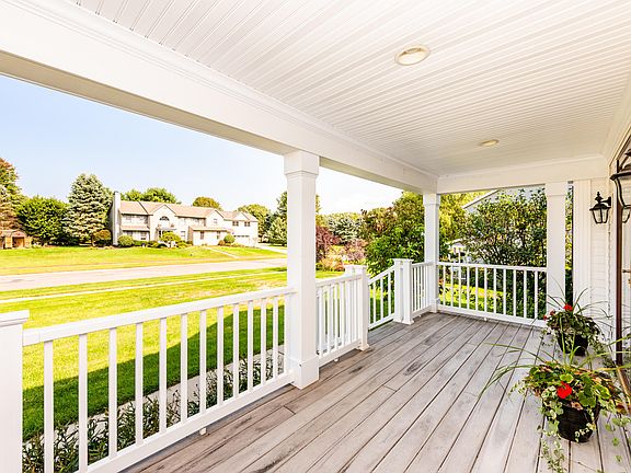 4th image of 2219 Anderson Cir