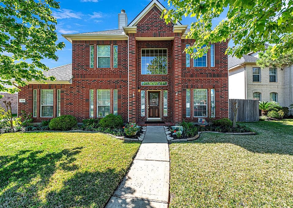 1st image of 2726 Round Hill Ct