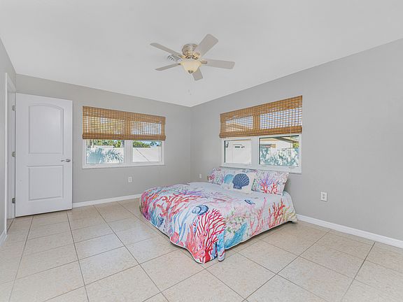 2nd image of 1030 Gasparilla Blvd