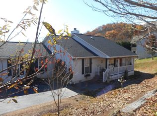 74 Carolina Crest Dr, Franklin, NC 28734