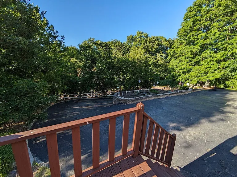 21225 Mary Lynn Dr — Photo 5