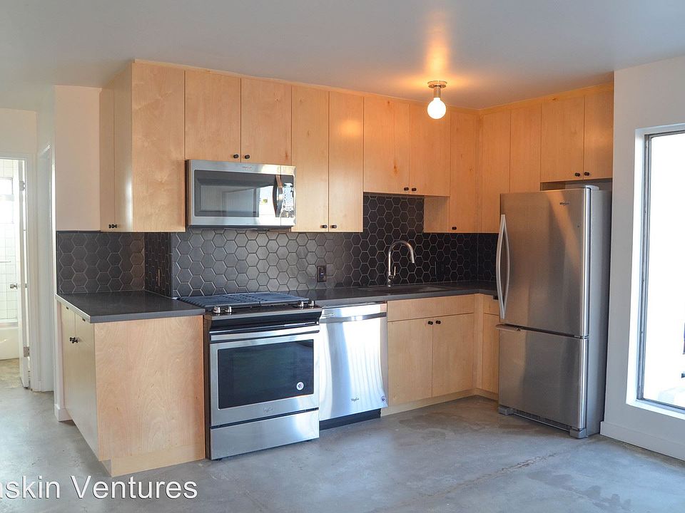 1st image of 146 N Vendome St APT 7