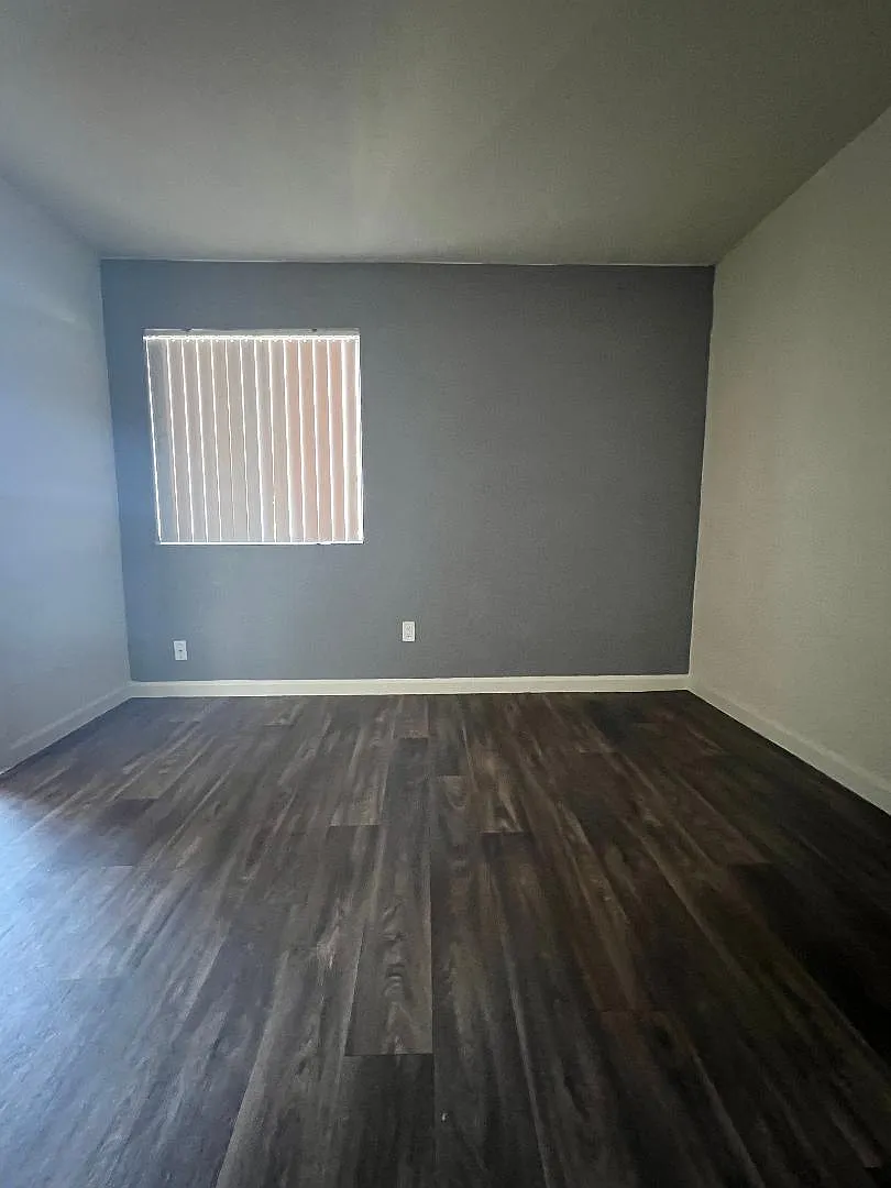 Sundowner Apartments — Photo 3