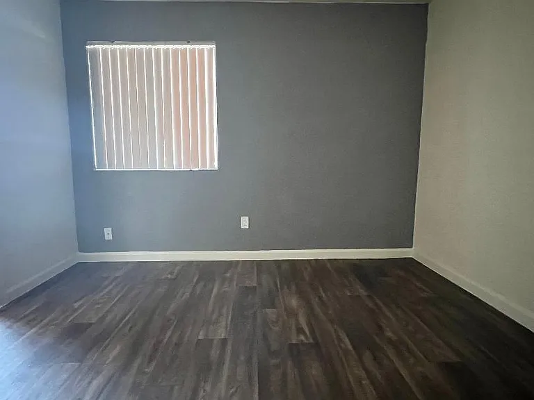 Sundowner Apartments — Photo 3
