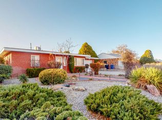 915 Manzano St NE, Albuquerque, NM 87110