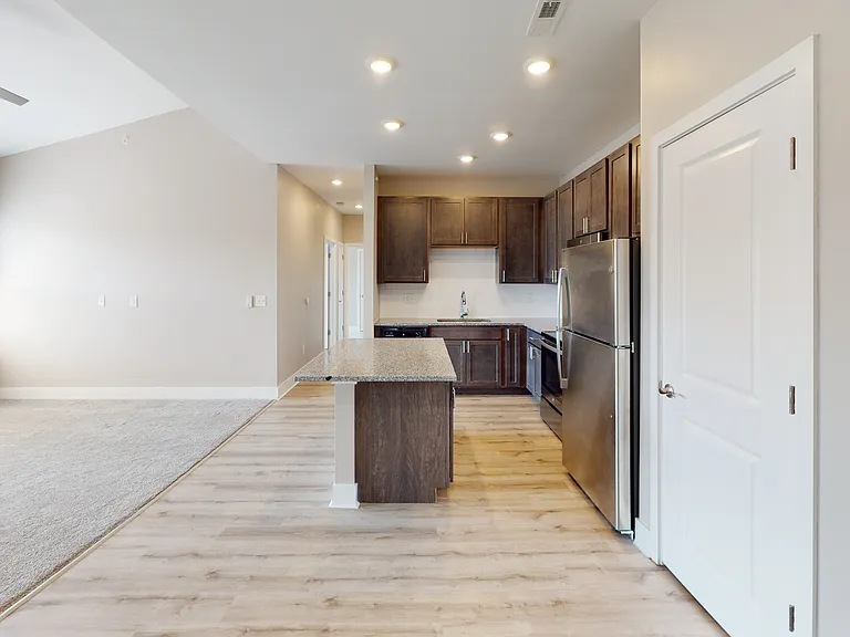 Alexander Pointe Apartments — Photo 26
