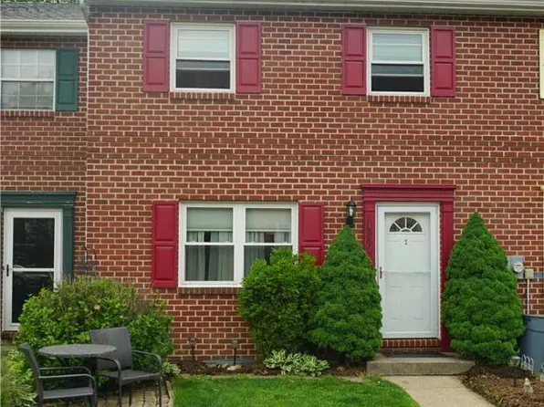 1369 Arch St, Emmaus, PA 18049