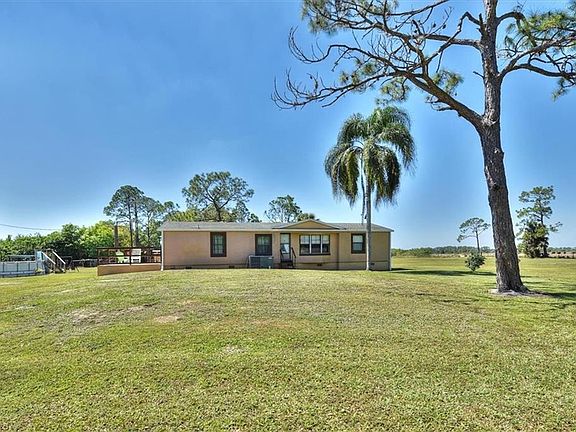3rd image of 10820 Shirley Ln