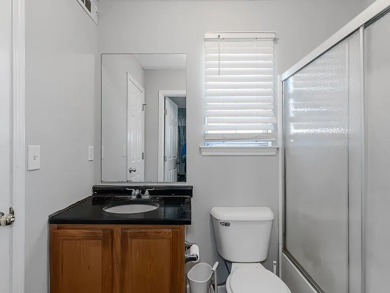 401 Edgewood Dr — Photo 35