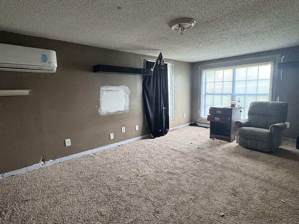 2nd image of 1089 Rabbit Trail Rd
