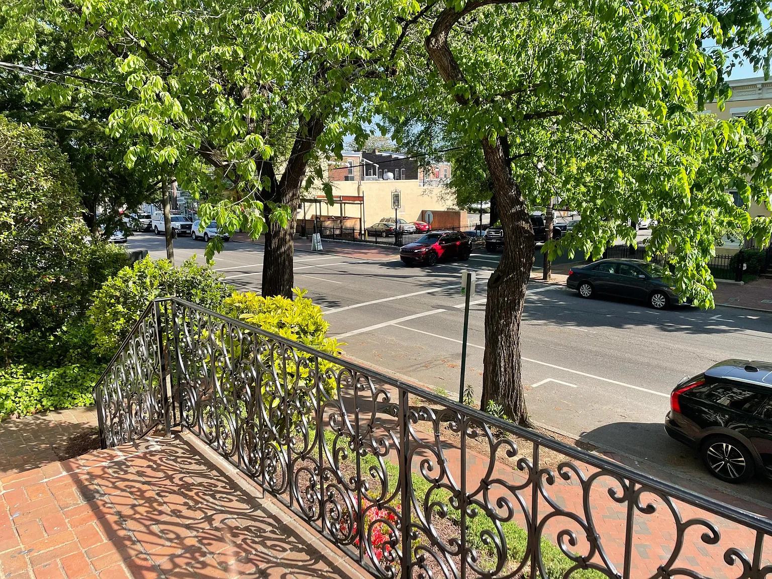 1322 W Main St — Photo 2