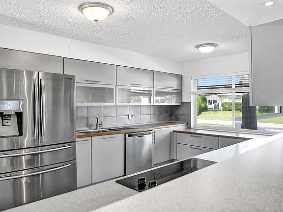 4th image of 2632 SE 10th Ct