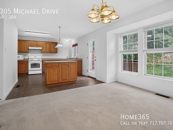 3rd image of 1305 Michael Dr