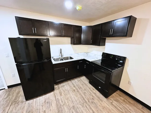 Emmetsburg 20-Unit (Huron Apartments)