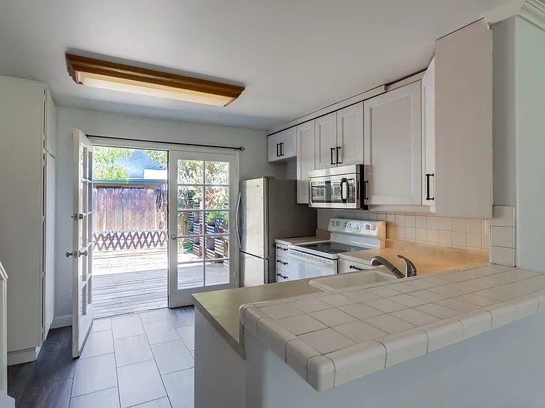 6414 Bell Bluff Ave — Photo 10