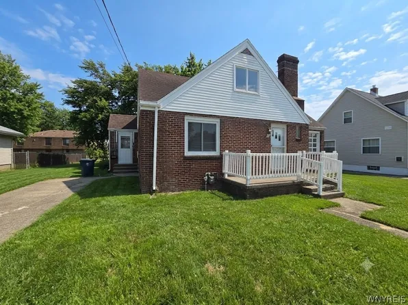 79 Martin Rd, Lackawanna, NY 14218