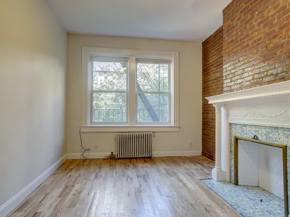 83 Washington Place image 1 of 4