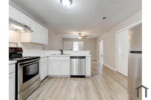 Building Photo - 2321 Terrace Dr #A