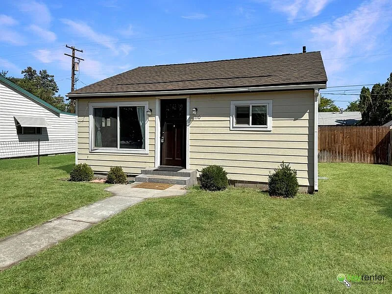 2 bed, 1.0 bath, 640 sqft, $1,495 — Photo 1
