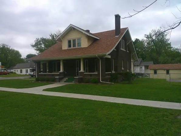 603 S 9th St, Humboldt, KS 66748