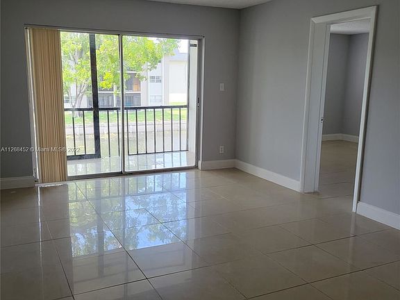 2nd image of 8051 Colony Cir S #11500159