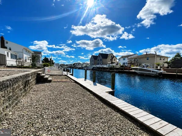 778 Tunney Point Dr, Toms River, NJ 08753