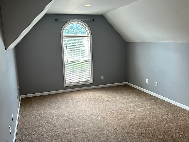 10006 Spring Gate Dr — Photo 17