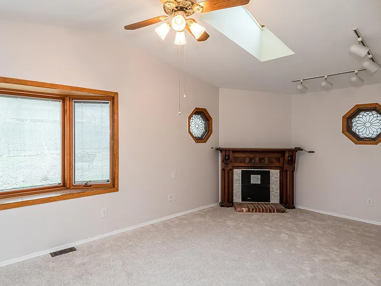 6757 Summerdale Dr — Photo 24