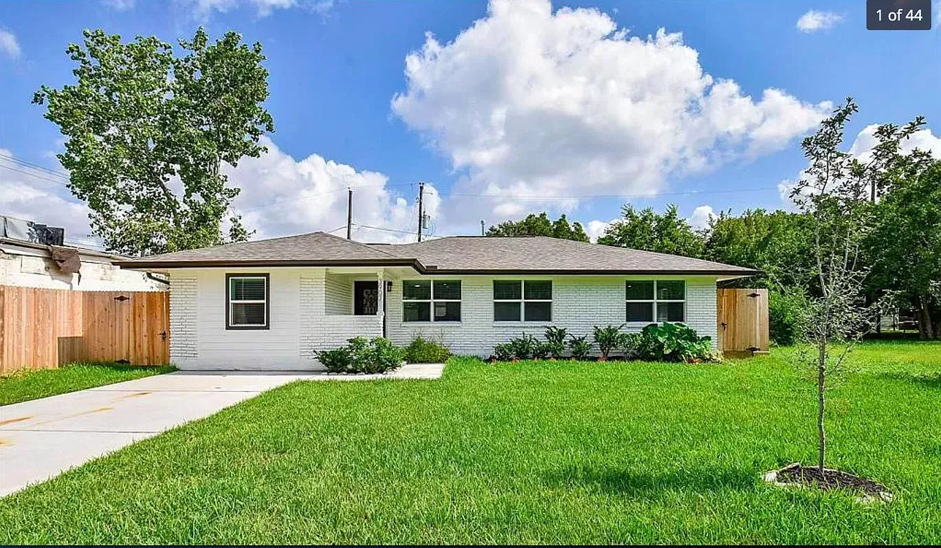 3907 Southlawn St — Photo 1