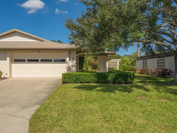5757 Lake Breeze Ct #16, Sarasota, FL 34233