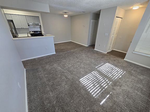 3rd image of 5181 Westwinds Dr